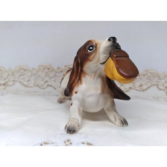Josef Originals Basset Hound Dog Puppy Shoe in Mouth Vintage 3.25 x 5.5 Inches - Picture 4 of 8